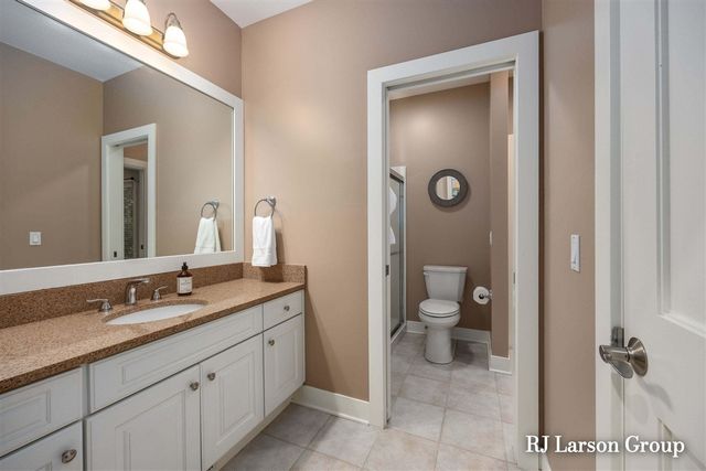 4350 S Oak Pointe Court, Grand Rapids, MI 49525