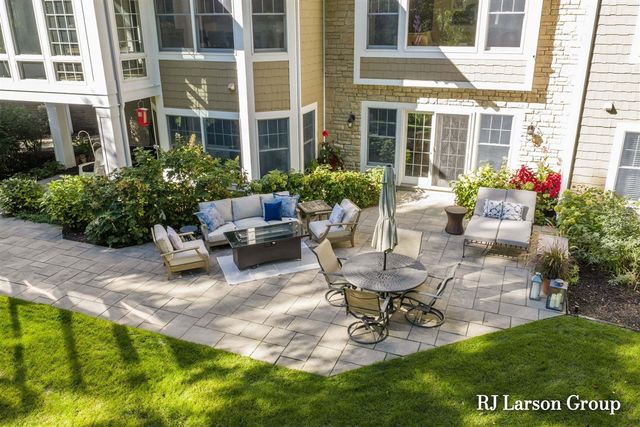 4350 S Oak Pointe Court, Grand Rapids, MI 49525