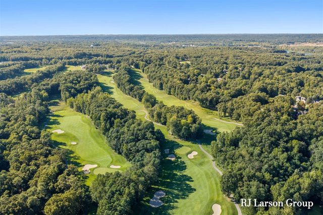 4350 S Oak Pointe Court, Grand Rapids, MI 49525