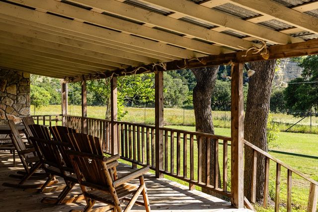 161 Flach Ranch Rd, Comfort, TX 78013