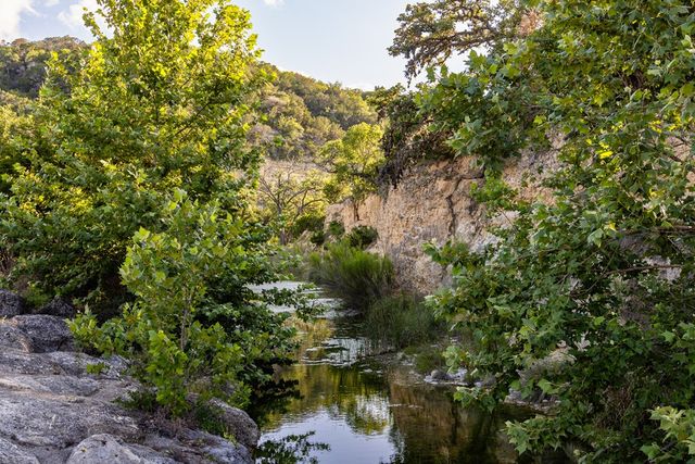 161 Flach Ranch Rd, Comfort, TX 78013
