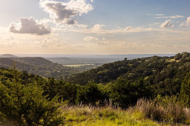 161 Flach Ranch Rd, Comfort, TX 78013