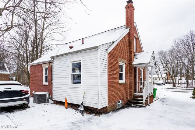 355 E 257th Street, Euclid, OH 44132