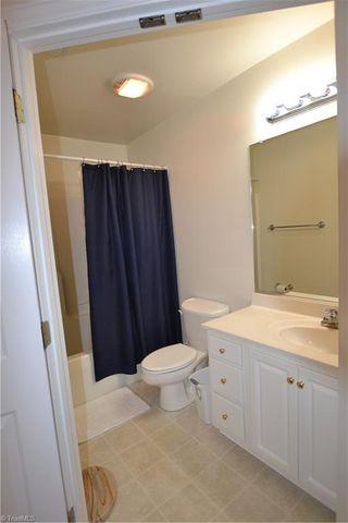 525 Highland Park Drive H, Eden, NC 27288
