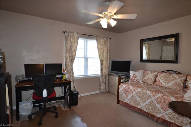 525 Highland Park Drive H, Eden, NC 27288