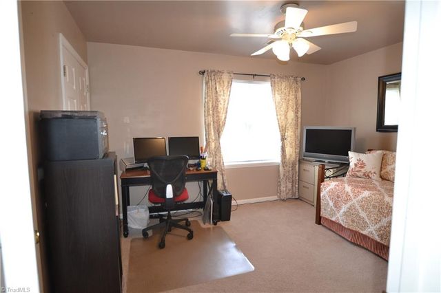 525 Highland Park Drive H, Eden, NC 27288