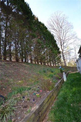 525 Highland Park Drive H, Eden, NC 27288