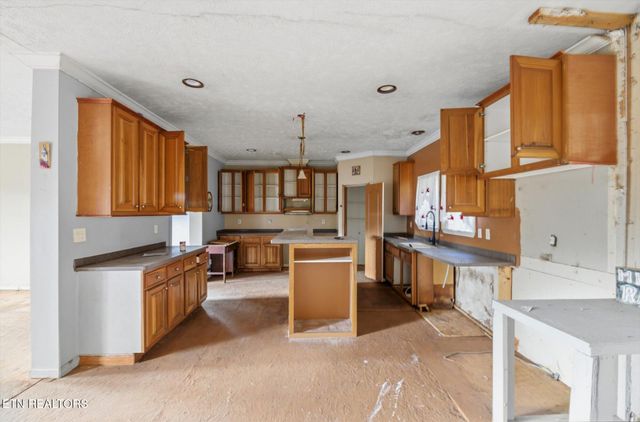 550 Happy Hollow Rd, Madisonville, TN 37354