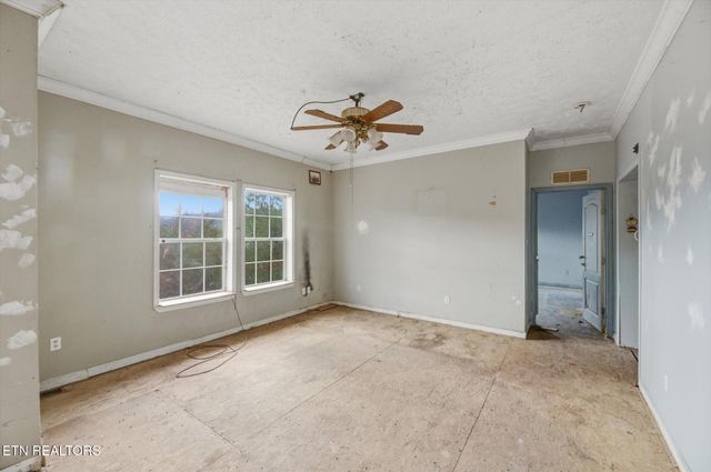 550 Happy Hollow Rd, Madisonville, TN 37354