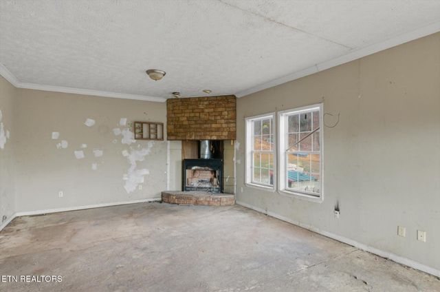 550 Happy Hollow Rd, Madisonville, TN 37354