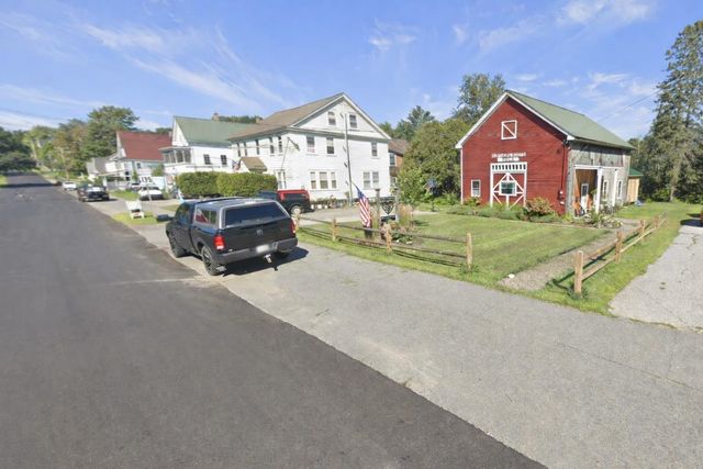 19 Elm Street, Lancaster, NH 03584