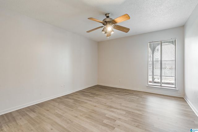 3017 Massey Rd Apt C, Vestavia Hills, AL 35216