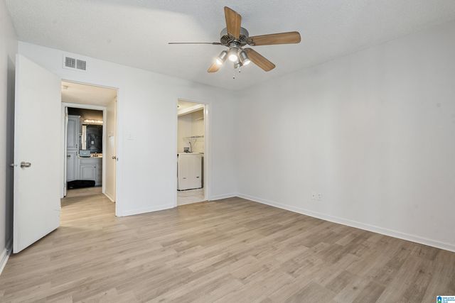 3017 Massey Rd Apt C, Vestavia Hills, AL 35216