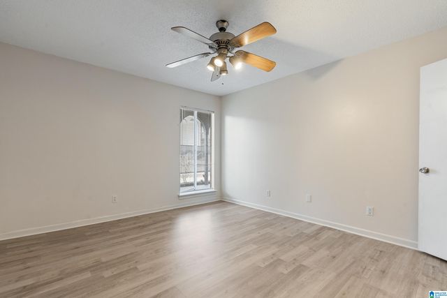 3017 Massey Rd Apt C, Vestavia Hills, AL 35216