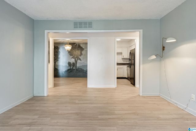 3017 Massey Rd Apt C, Vestavia Hills, AL 35216