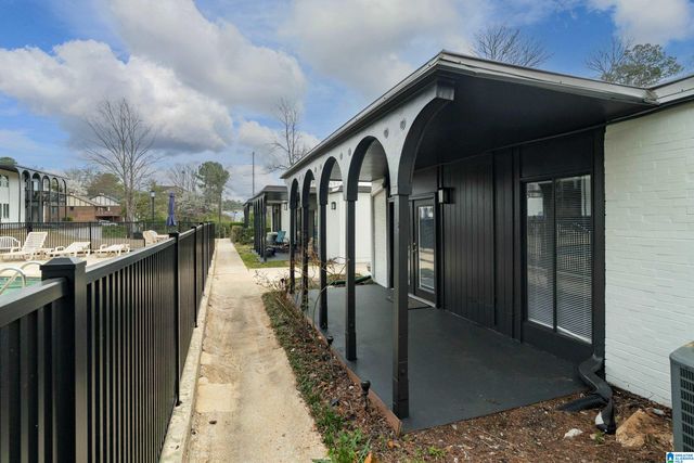 3017 Massey Rd Apt C, Vestavia Hills, AL 35216