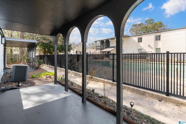 3017 Massey Rd Apt C, Vestavia Hills, AL 35216