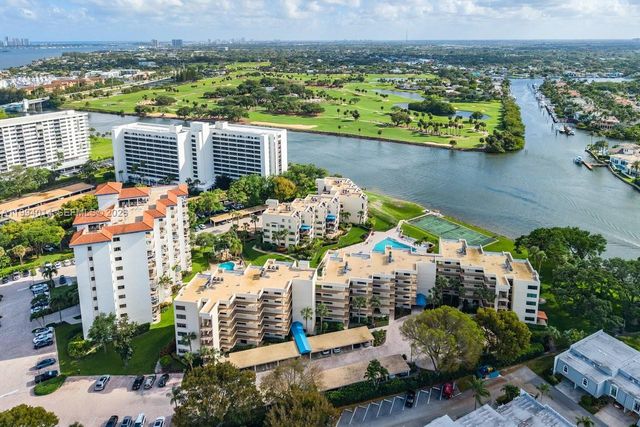 364 Golfview Road 505, North Palm Beach, FL 33408