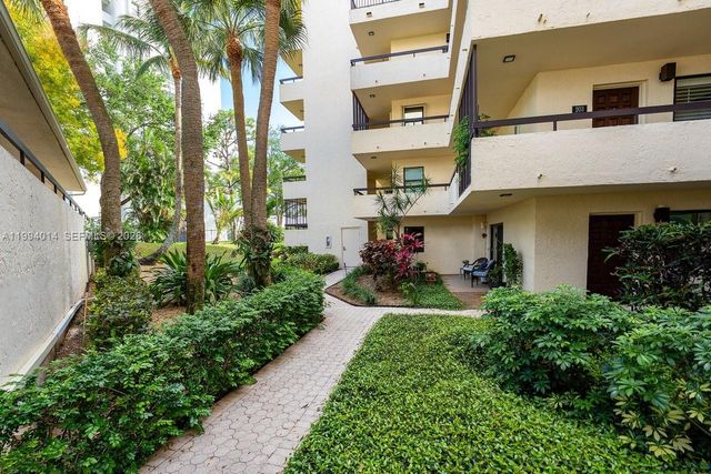 364 Golfview Road 505, North Palm Beach, FL 33408