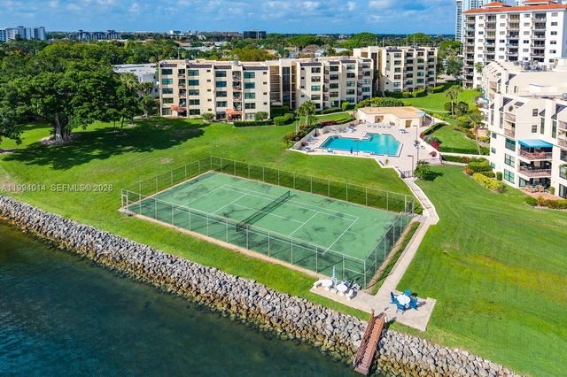 364 Golfview Road 505, North Palm Beach, FL 33408