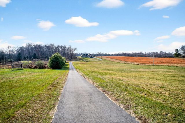 205 Lbl Dr, Mcminnville, TN 37110