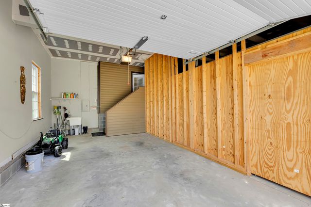 40 Harding Drive, Greenville, SC 29609