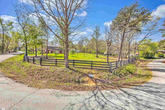 40 Harding Drive, Greenville, SC 29609
