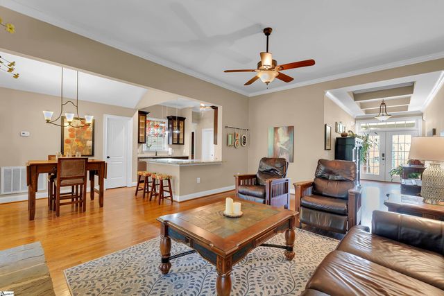 40 Harding Drive, Greenville, SC 29609