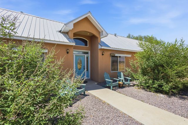 95 Marquez Road, Los Lunas, NM 87031