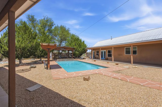 95 Marquez Road, Los Lunas, NM 87031