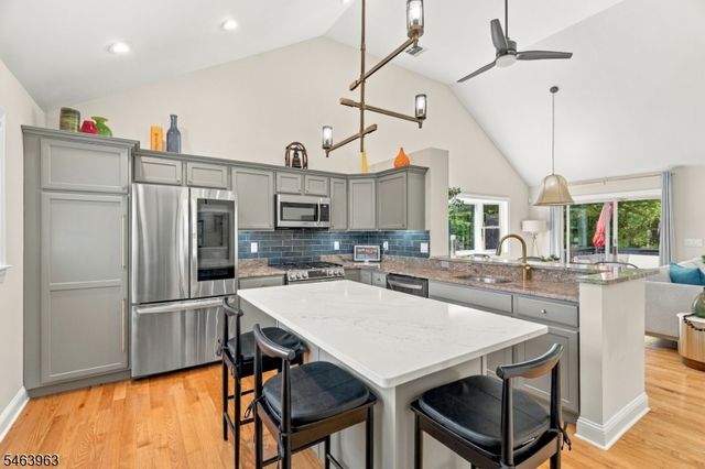 1036 Scenic Dr, Jefferson Twp., NJ 07438