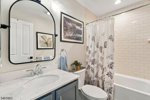 1036 Scenic Dr, Jefferson Twp., NJ 07438