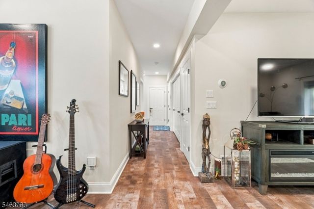 1036 Scenic Dr, Jefferson Twp., NJ 07438