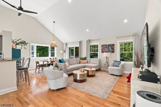 1036 Scenic Dr, Jefferson Twp., NJ 07438
