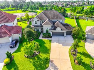 6 Winter Thicket Place, The Woodlands, TX 77375