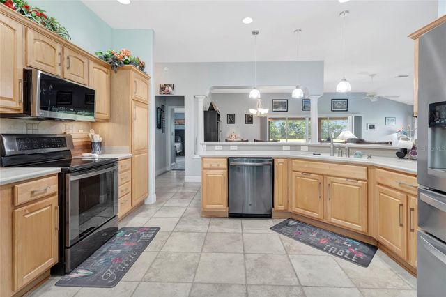 4190 COUNTY ROAD 121D, Wildwood, FL 34785