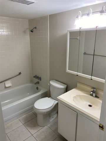 1013 Green Pine Blvd H1, West Palm Beach, FL 33409