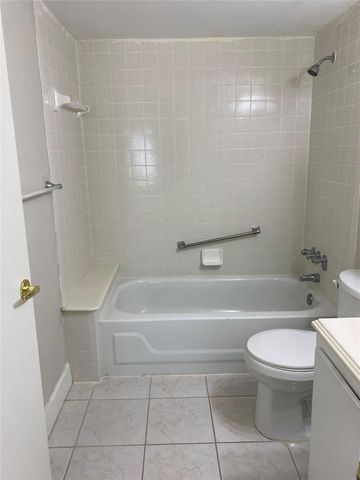 1013 Green Pine Blvd H1, West Palm Beach, FL 33409