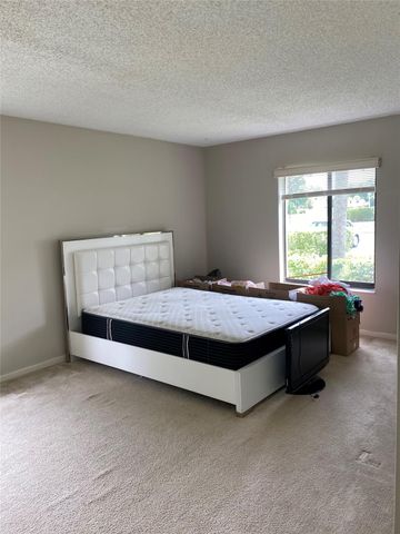 1013 Green Pine Blvd H1, West Palm Beach, FL 33409