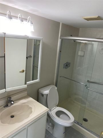 1013 Green Pine Blvd H1, West Palm Beach, FL 33409