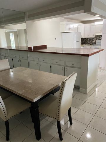 1013 Green Pine Blvd H1, West Palm Beach, FL 33409