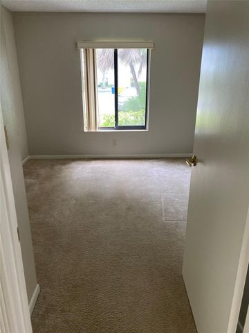 1013 Green Pine Blvd H1, West Palm Beach, FL 33409