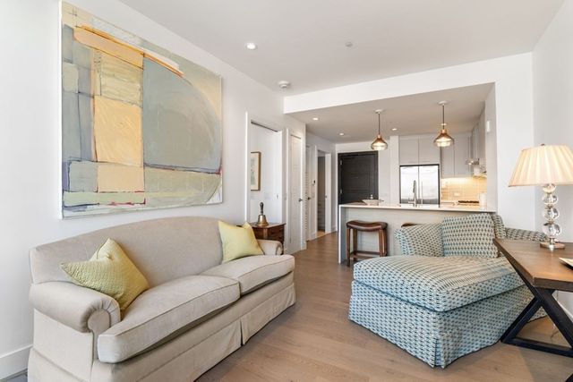40 Traveler St 712, Boston, MA 02118