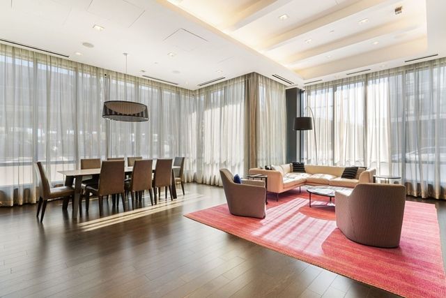 40 Traveler St 712, Boston, MA 02118