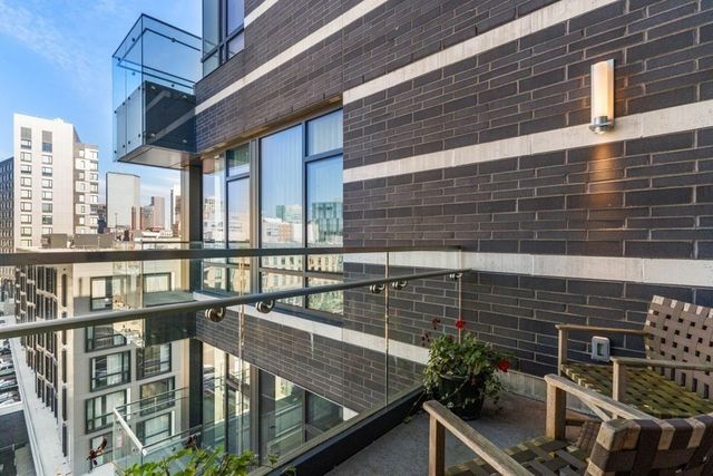 40 Traveler St 712, Boston, MA 02118