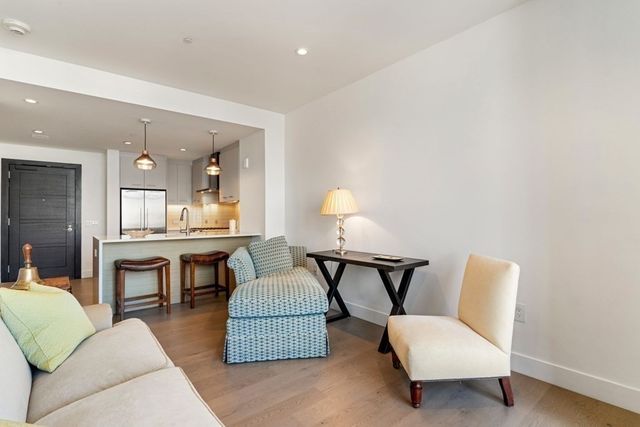 40 Traveler St 712, Boston, MA 02118