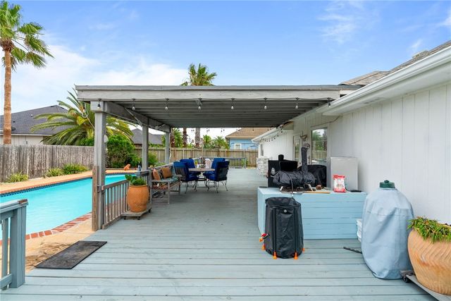 15814 Almeria Ave, Corpus Christi, TX 78418