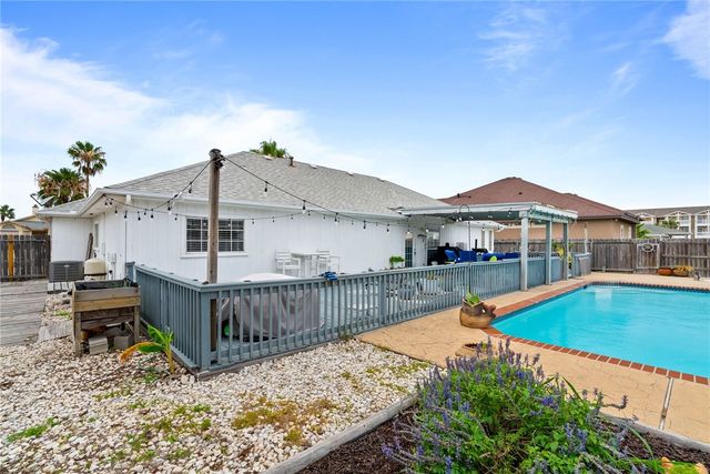 15814 Almeria Ave, Corpus Christi, TX 78418