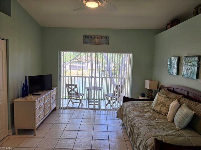 200 Diamond CIR 202, Naples, FL 34110