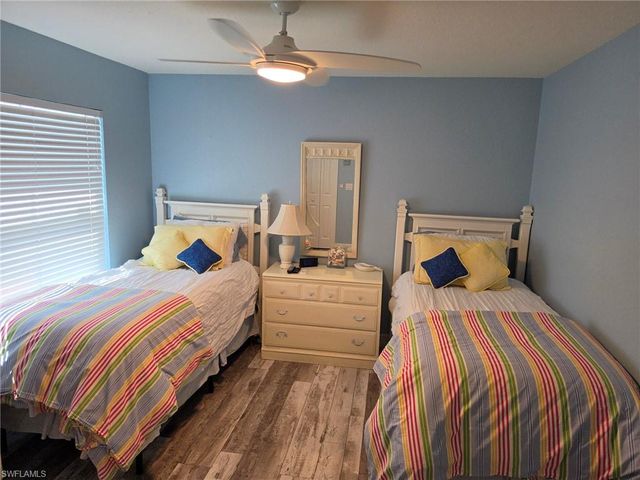 200 Diamond CIR 202, Naples, FL 34110